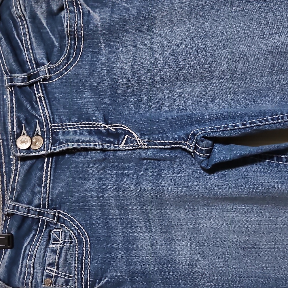 Ladies Jeans - Picture 3 of 6